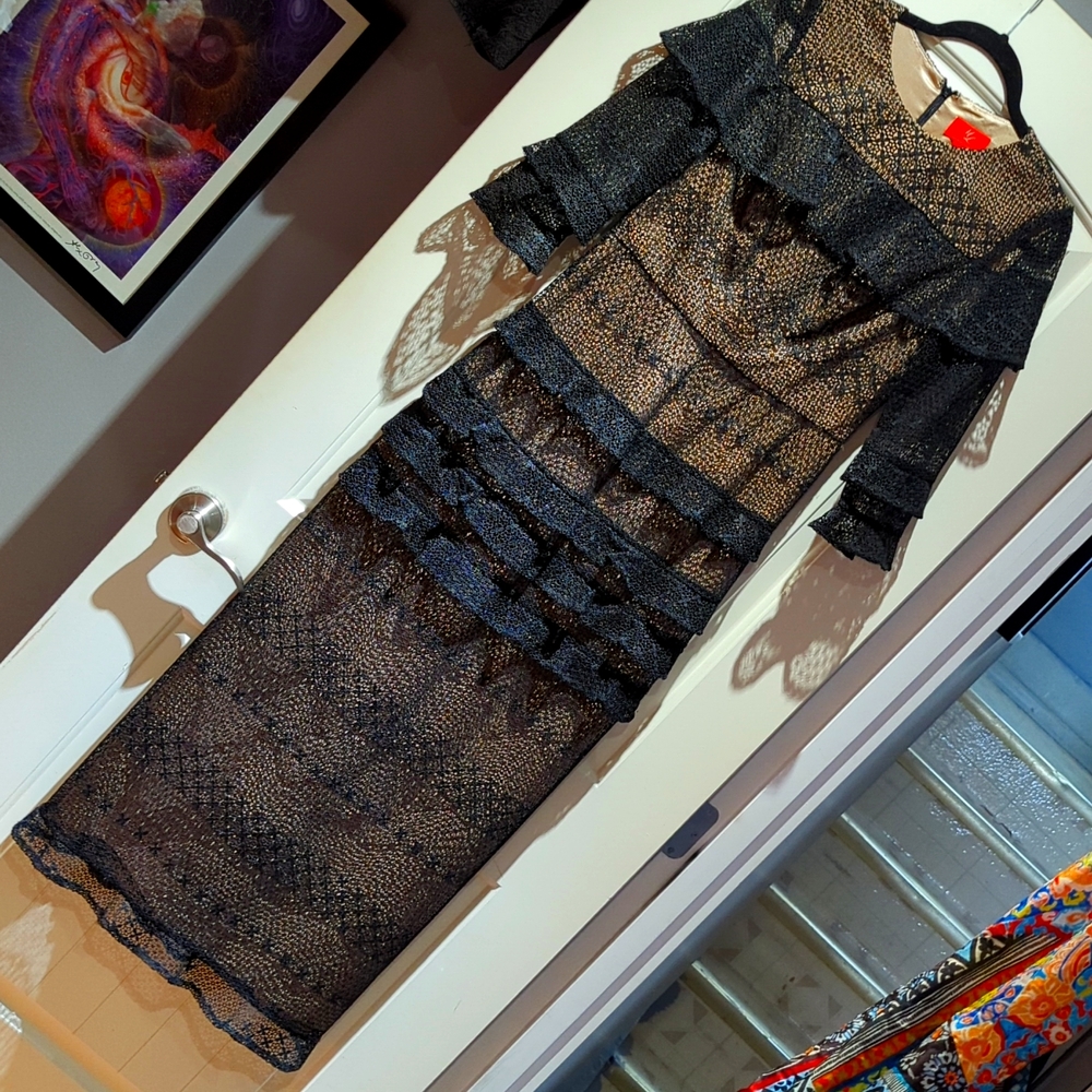 Euc Monique Lhuillier black lace dress